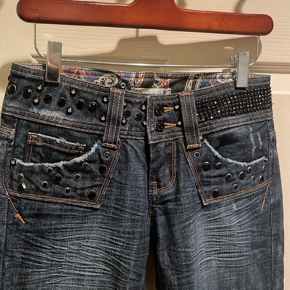 Vigoss low rise boot cut jeans. New without tags